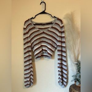 Altar’d State Cropped Sweater wide arms size M